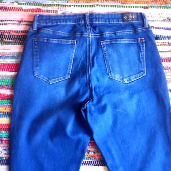 Nanette Lepore Belle High Rise Crop Jeans-#1731 - Picture 11 of 13